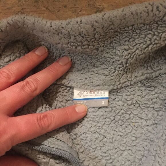 Columbia- Fuzzy Fleece Zip-Up (S) - Picture 5 of 6